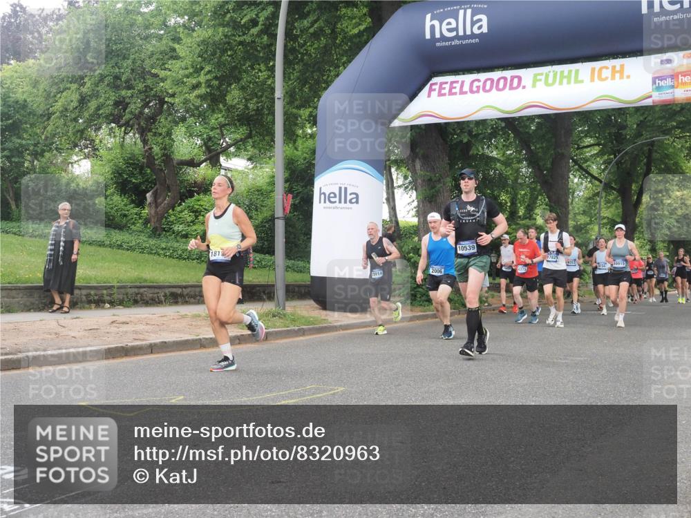 29.06.2025 - hella hamburg halbmarathon KatJ http://msf.ph/oto/8320963 29.06.2025 10:45:54 Zwischen KM18-KM19 1285, 2006, 3279, 5926, 6202 meine-sportfotos.de