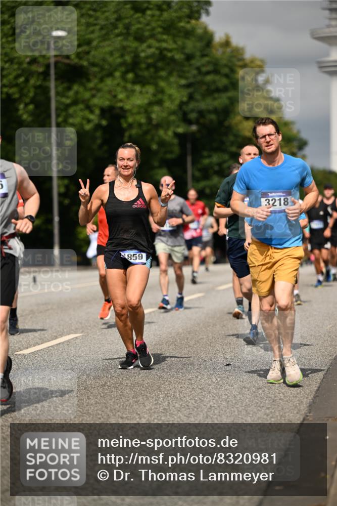 29.06.2025 - hella hamburg halbmarathon Dr. Thomas Lammeyer http://msf.ph/oto/8320981 29.06.2025 10:17:23 Kennedybrücke 1007, 1859, 2055, 2359, 2721, 2904, 2961, 2987, 3218, 3729, 4554, 4950, 5232, 6026, 6207, 7346, 7460, 8279, 8913, 9128, 9612 meine-sportfotos.de