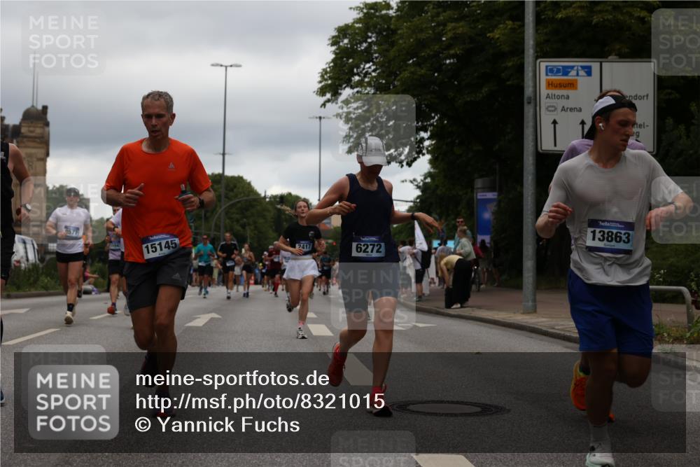 29.06.2025 - hella hamburg halbmarathon Yannick Fuchs http://msf.ph/oto/8321015 29.06.2025 10:51:06 20KM 1387, 1485, 1715, 1719, 1972, 2034, 2282, 2417, 2676, 3435, 4167, 4940, 5033, 5728, 6272, 6720, 7269, 8744, 9577, 9820, 10133, 10212, 11043, 11590, 11612, 11832, 12774, 13245, 13376, 13523, 13863, 14361, 14369, 14737, 14881, 14951, 15110, 15125, 15145, 15220, 15664, 15726, 16093, 16113, 16470, 16830, 16909, 17160, 17201, 17617, 17769, 17779, 17828, 17848, 18388, 19184 meine-sportfotos.de