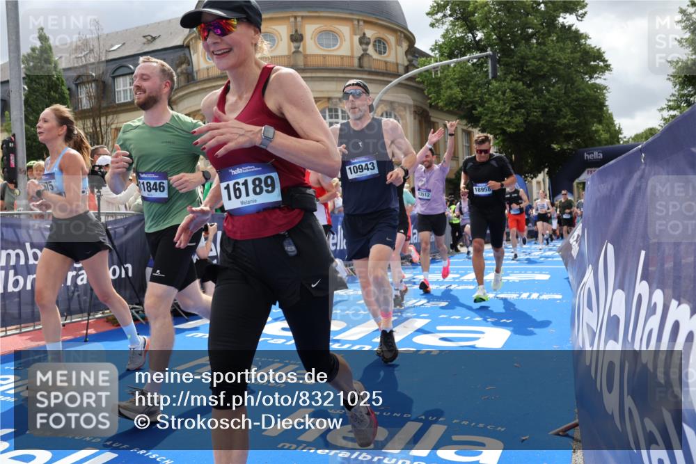 29.06.2025 - hella hamburg halbmarathon Strokosch-Dieckow http://msf.ph/oto/8321025 29.06.2025 10:58:45 Ziel 1319, 2159, 2488, 2656, 2840, 3859, 4833, 5277, 5675, 5885, 6592, 6720, 8322, 8807, 8929, 10268, 10539, 10943, 11605, 11846, 12734, 12862, 13512, 13880, 14266, 14673, 14902, 14965, 15197, 16189, 17405, 17630, 17839, 18232, 18587, 18954 meine-sportfotos.de