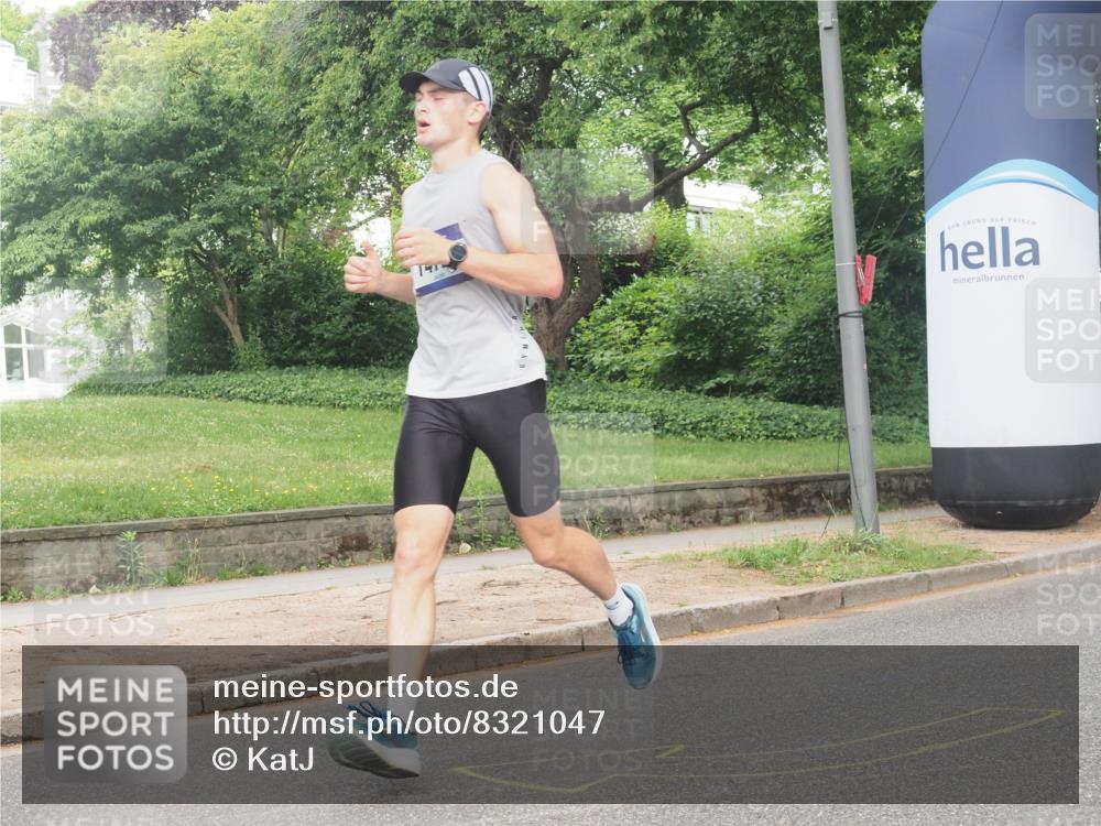 29.06.2025 - hella hamburg halbmarathon KatJ http://msf.ph/oto/8321047 29.06.2025 10:16:28 Zwischen KM18-KM19  meine-sportfotos.de