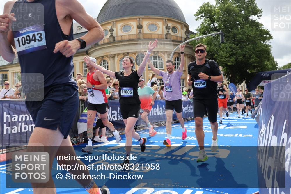 29.06.2025 - hella hamburg halbmarathon Strokosch-Dieckow http://msf.ph/oto/8321058 29.06.2025 10:58:45 Ziel 1319, 2159, 2488, 2656, 2840, 3859, 4833, 5277, 5675, 5885, 6592, 6720, 8322, 8807, 8929, 10268, 10539, 10943, 11605, 11846, 12734, 12862, 13512, 13880, 14266, 14673, 14902, 14965, 15197, 16189, 17405, 17630, 17839, 18232, 18587, 18954 meine-sportfotos.de