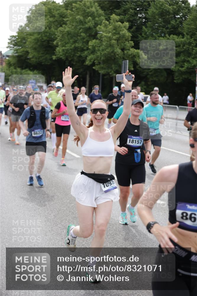 29.06.2025 - hella hamburg halbmarathon Jannik Wohlers http://msf.ph/oto/8321071 29.06.2025 10:39:29 Lombardsbrücke 1058, 1076, 1586, 1899, 2313, 2976, 3046, 3882, 3883, 3884, 4298, 4752, 5229, 5654, 5877, 5901, 6698, 6739, 7045, 7125, 7429, 7455, 7456, 8107, 8612, 8622, 8865, 8866, 9080, 9195, 9292, 9495, 10441, 10648, 10666, 10714, 10901, 10939, 11242, 11244, 11664, 11874, 11982, 12414, 12631, 12883, 12906, 13644, 14327, 14578, 14882, 15111, 16532, 16784, 17407, 17634, 18157, 19121, 19163 meine-sportfotos.de