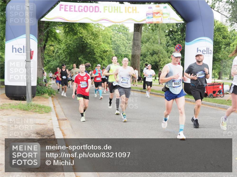 29.06.2025 - hella hamburg halbmarathon MichiJ http://msf.ph/oto/8321097 29.06.2025 10:37:17 Zwischen KM18-KM19 1630, 2013, 2880, 3562, 4247, 6115, 7100, 8112, 8437, 8454, 8657, 8921, 9031, 9303, 9491, 9597, 10859, 10860, 11819, 12203, 15803, 15950, 16738, 16891 meine-sportfotos.de