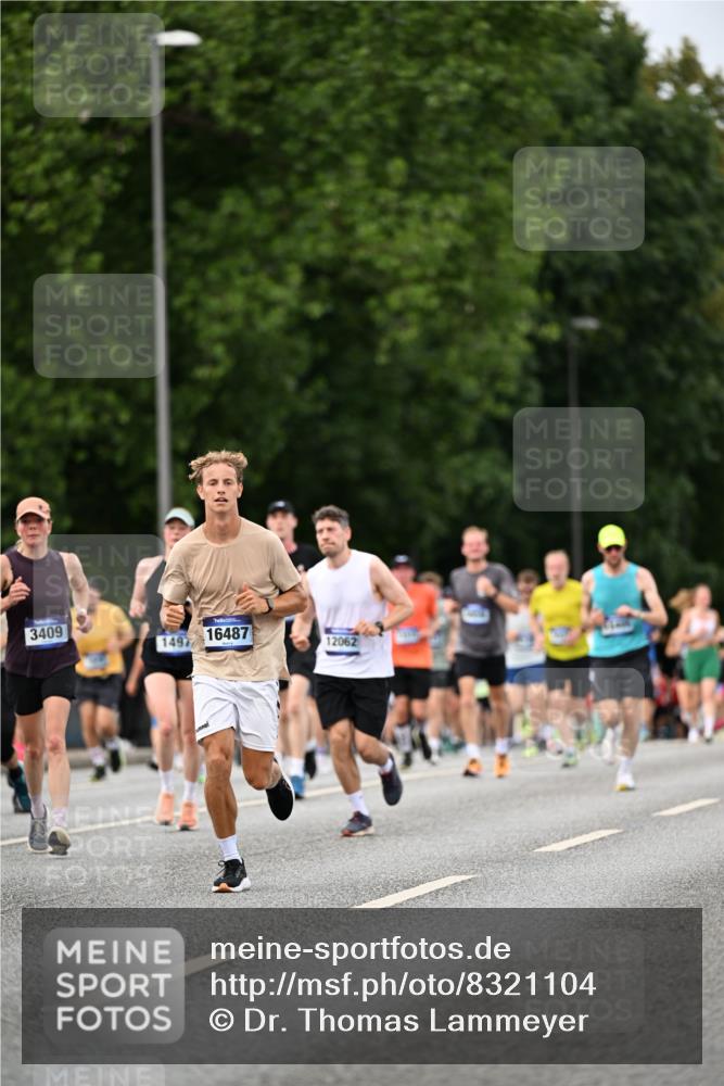 29.06.2025 - hella hamburg halbmarathon Dr. Thomas Lammeyer http://msf.ph/oto/8321104 29.06.2025 10:39:12 Kennedybrücke 1417, 1497, 1821, 1849, 2265, 2482, 3130, 3409, 4884, 5027, 5453, 5793, 6171, 6310, 6329, 6335, 6571, 6746, 6803, 6859, 7020, 7299, 7386, 7733, 8369, 9164, 9248, 9342, 10335, 10393, 10464, 10606 meine-sportfotos.de