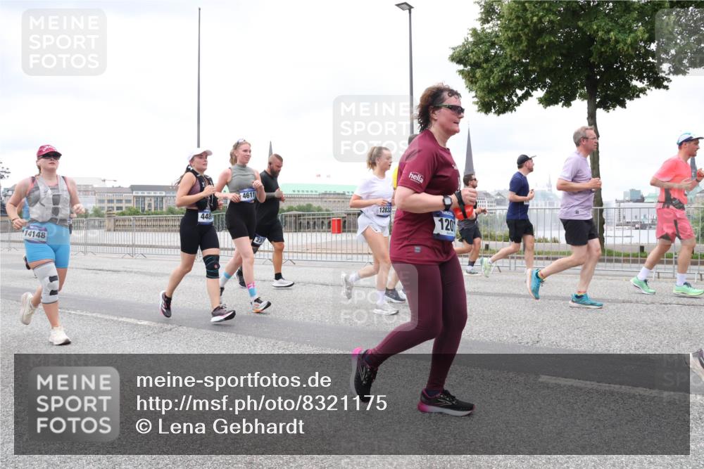 29.06.2025 - hella hamburg halbmarathon Lena Gebhardt http://msf.ph/oto/8321175 29.06.2025 10:57:21 Lombardsbrücke 14148, 448, 4611, 12832, 120, 1207, 1643, 2041, 2370, 2871, 2932, 3195, 3385, 3387, 3388, 3433, 3470, 3485, 3723, 3750, 3851, 4086, 4106, 4180, 4197, 4241, 4485, 4568, 4569, 4611, 4998, 5057, 5117, 5316, 5632, 5639, 5736, 5738, 6053, 6284, 6827, 6832, 6857, 6981, 7416, 7417, 7592, 7720, 7728, 7787, 7964, 8035, 8039, 8197, 8224, 8287, 8386, 8540, 8546, 8552, 8679, 8708, 8851, 8853, 8873, 9110, 9233, 9298, 9299, 9318, 9496 meine-sportfotos.de