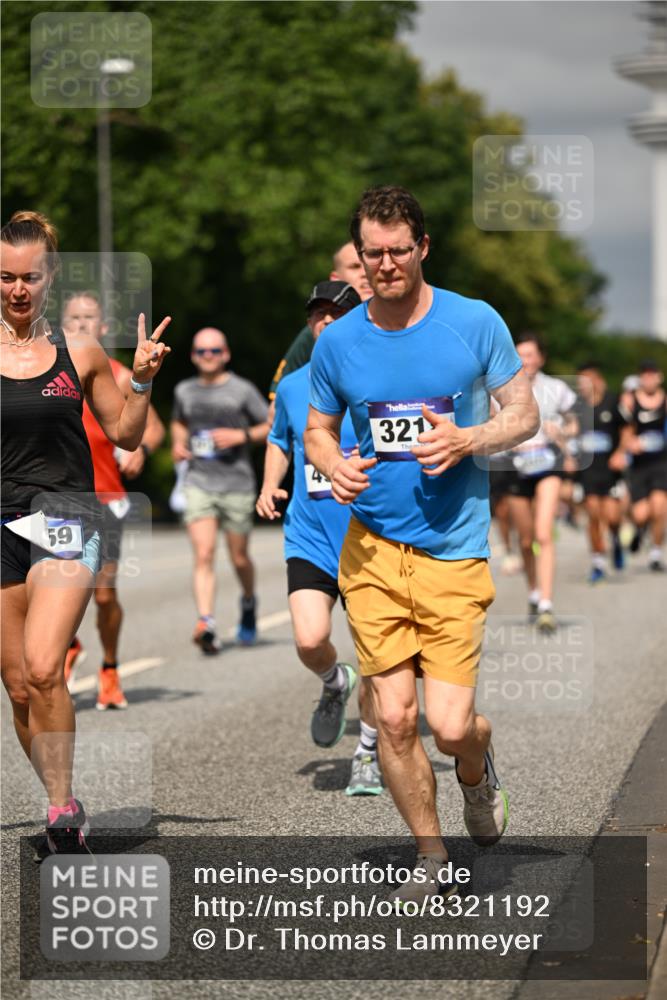 29.06.2025 - hella hamburg halbmarathon Dr. Thomas Lammeyer http://msf.ph/oto/8321192 29.06.2025 10:17:24 Kennedybrücke 1007, 1859, 2055, 2359, 2721, 2904, 2961, 2987, 3218, 3729, 4950, 5232, 6026, 6207, 7346, 7460, 8279, 8913, 9128, 9612 meine-sportfotos.de