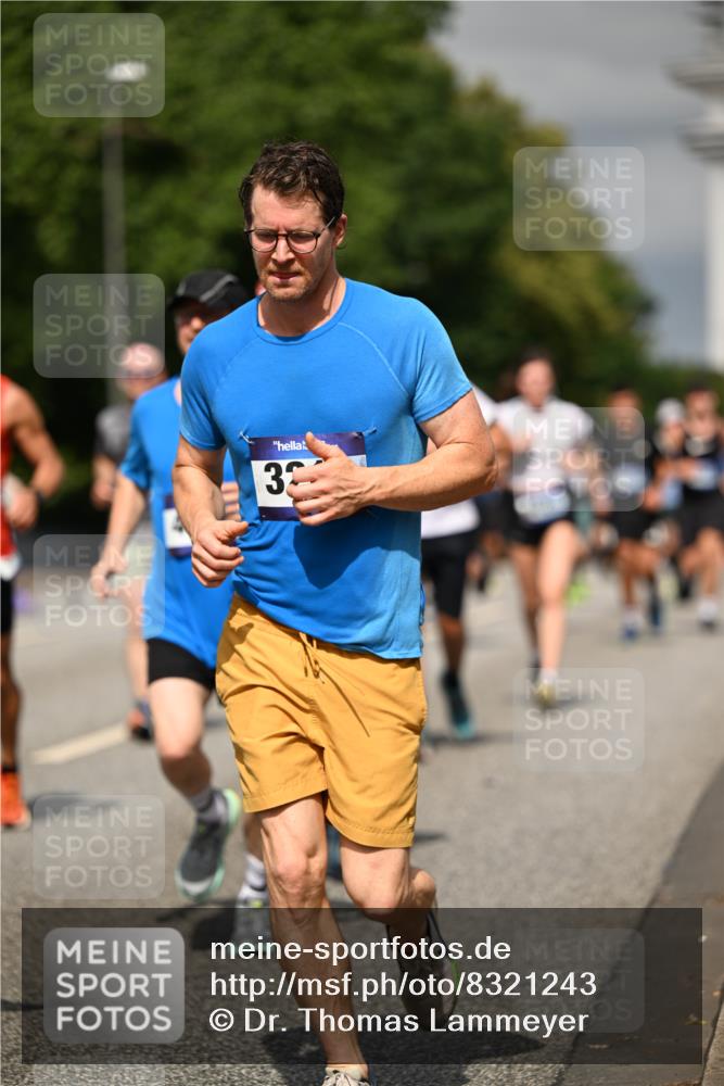 29.06.2025 - hella hamburg halbmarathon Dr. Thomas Lammeyer http://msf.ph/oto/8321243 29.06.2025 10:17:25 Kennedybrücke 1007, 1859, 1939, 2055, 2359, 2721, 2904, 2961, 2987, 3218, 3729, 4950, 5232, 6026, 6207, 7346, 7460, 8279, 8913, 9128, 9612 meine-sportfotos.de