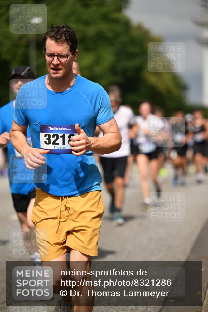 29.06.2025 - hella hamburg halbmarathon Dr. Thomas Lammeyer http://msf.ph/oto/8321286 29.06.2025 10:17:25 Kennedybrücke 1007, 1859, 1939, 2055, 2359, 2721, 2904, 2961, 2987, 3218, 3729, 4950, 5232, 6026, 6207, 7346, 7460, 8279, 8913, 9128, 9612 meine-sportfotos.de