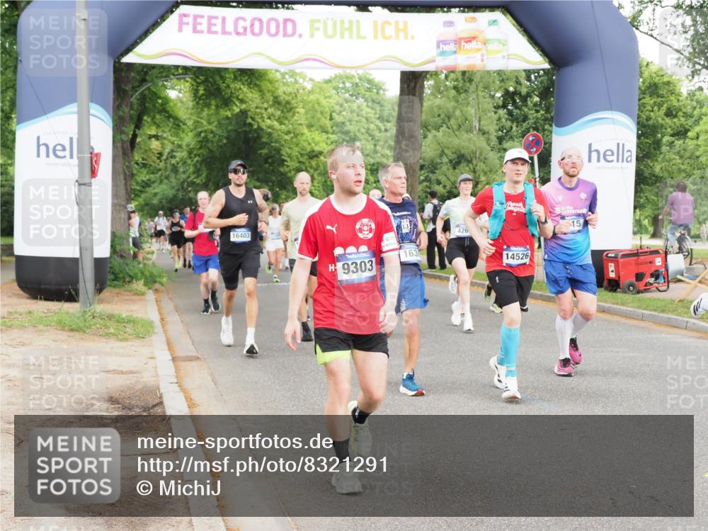 29.06.2025 - hella hamburg halbmarathon MichiJ http://msf.ph/oto/8321291 29.06.2025 10:37:20 Zwischen KM18-KM19 1630, 2013, 4261, 6115, 7100, 8112, 8437, 8454, 8657, 9491, 9597, 9695, 10860, 12203, 13225, 14012, 14526, 15620, 15803, 16403, 16891, 18489, 19020 meine-sportfotos.de