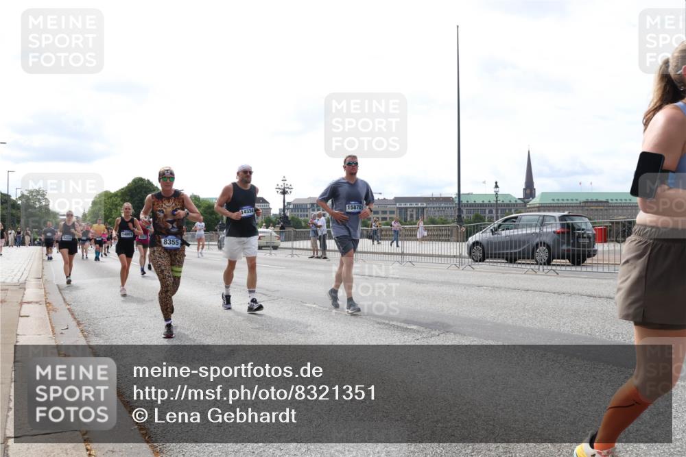 29.06.2025 - hella hamburg halbmarathon Lena Gebhardt http://msf.ph/oto/8321351 29.06.2025 10:22:51 Lombardsbrücke 14801, 5223, 8355, 14334, 15870, 1029, 1853, 2294, 2479, 2766, 2886, 3003, 3029, 3034, 3430, 3457, 3511, 3600, 3601, 3946, 4190, 4266, 4969, 5223, 5343, 5629, 5798, 5838, 6347, 6578, 6784, 6785, 6820, 6826, 6849, 6899, 7097, 7188, 7190, 7266, 7276, 7529, 7794, 7891, 7925, 8355, 8511, 8931, 9133, 9256, 9913, 10205, 10826, 12025, 12190, 12265, 13560, 13921, 14041, 14525, 14801 meine-sportfotos.de
