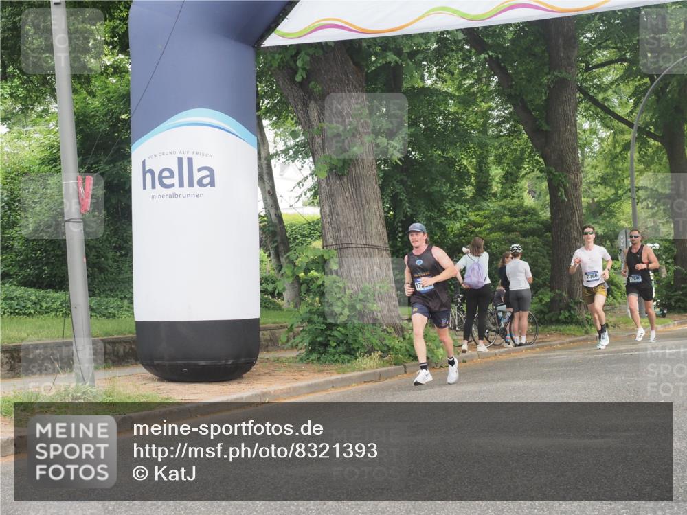 29.06.2025 - hella hamburg halbmarathon KatJ http://msf.ph/oto/8321393 29.06.2025 10:16:31 Zwischen KM18-KM19  meine-sportfotos.de
