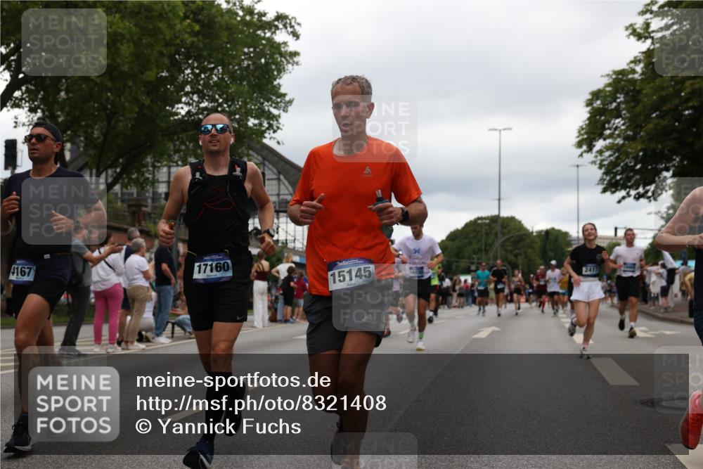 29.06.2025 - hella hamburg halbmarathon Yannick Fuchs http://msf.ph/oto/8321408 29.06.2025 10:51:07 20KM 1387, 1485, 1715, 1719, 1972, 2034, 2282, 2417, 2652, 2676, 3435, 4167, 5033, 5728, 6272, 6720, 7269, 8744, 9577, 9820, 10133, 11043, 11590, 11612, 11832, 12774, 13245, 13376, 13523, 13863, 14361, 14369, 14737, 14881, 14951, 15110, 15125, 15145, 15220, 15664, 15726, 16093, 16113, 16470, 16830, 16909, 17160, 17201, 17617, 17758, 17769, 17779, 17828, 17848, 18388, 19184 meine-sportfotos.de