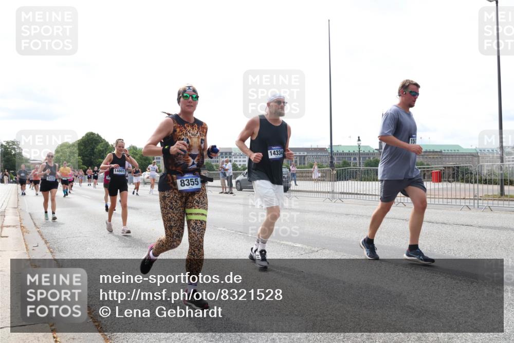 29.06.2025 - hella hamburg halbmarathon Lena Gebhardt http://msf.ph/oto/8321528 29.06.2025 10:22:52 Lombardsbrücke 5223, 14801, 8355, 14334, 1581, 1029, 1853, 2294, 2479, 2766, 2886, 3003, 3029, 3034, 3430, 3457, 3511, 3600, 3601, 4190, 4266, 4969, 5223, 5343, 5629, 5798, 6347, 6578, 6784, 6785, 6820, 6826, 6849, 6899, 7097, 7188, 7190, 7266, 7276, 7529, 7891, 7925, 8355, 8511, 8931, 9133, 9256, 9913, 10205, 10826, 12025, 12190, 12265, 13560, 13921, 14041, 14525, 14801 meine-sportfotos.de