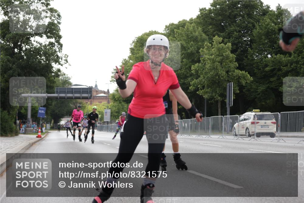 29.06.2025 - hella hamburg halbmarathon Jannik Wohlers http://msf.ph/oto/8321575 29.06.2025 09:00:19 Lombardsbrücke  meine-sportfotos.de