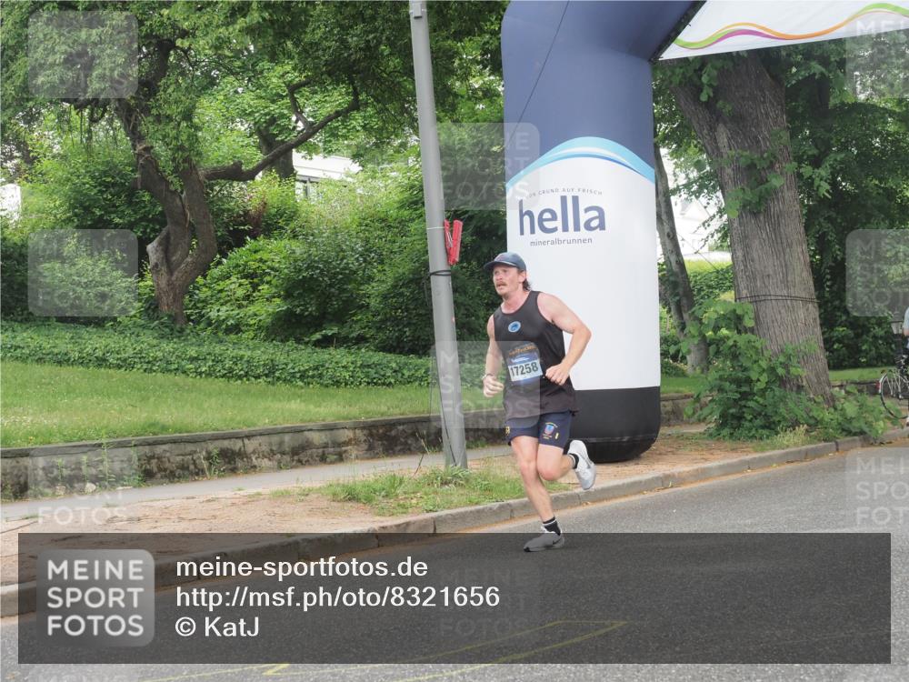 29.06.2025 - hella hamburg halbmarathon KatJ http://msf.ph/oto/8321656 29.06.2025 10:16:32 Zwischen KM18-KM19  meine-sportfotos.de