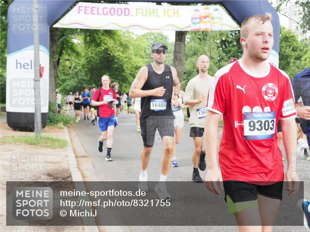 29.06.2025 - hella hamburg halbmarathon MichiJ http://msf.ph/oto/8321755 29.06.2025 10:37:21 Zwischen KM18-KM19 1381, 1630, 2013, 4261, 6115, 7100, 8112, 8437, 8657, 9491, 9597, 9695, 10860, 12203, 13225, 13688, 14012, 14526, 15620, 15803, 16403, 16891, 18489, 19020 meine-sportfotos.de