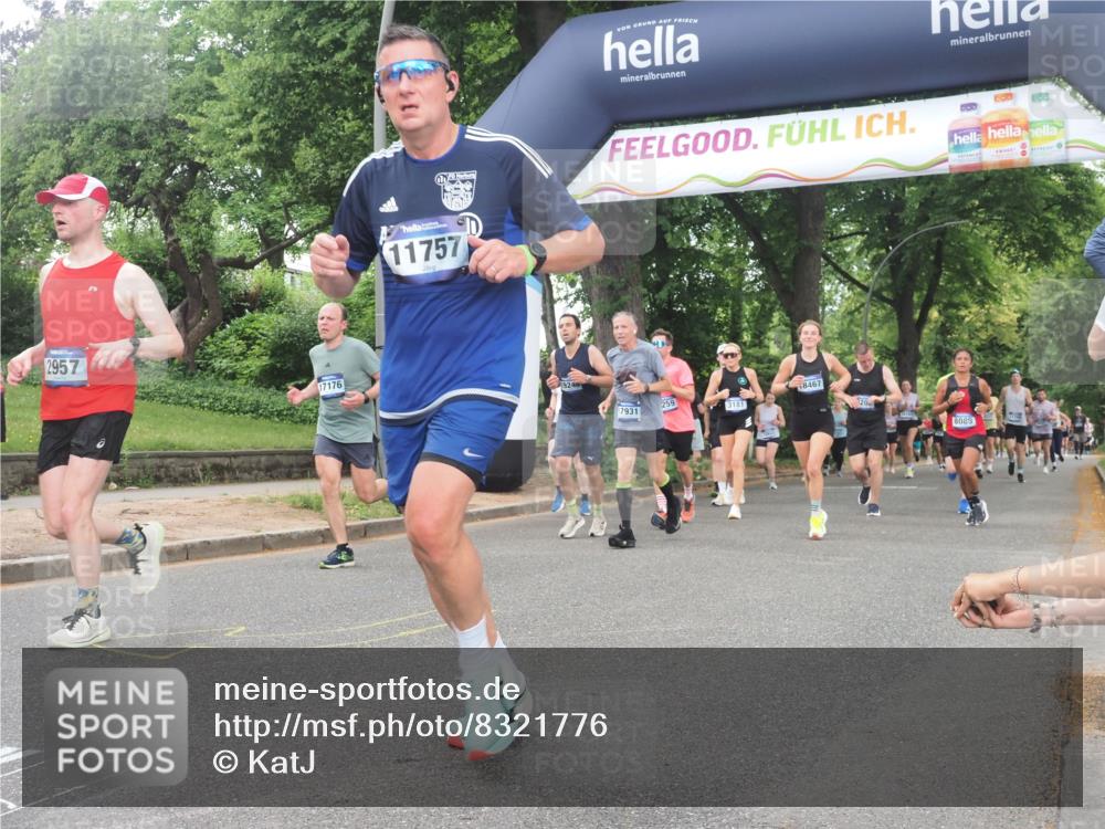 29.06.2025 - hella hamburg halbmarathon KatJ http://msf.ph/oto/8321776 29.06.2025 10:46:01 Zwischen KM18-KM19 2006, 2957, 3181, 6208, 7259, 8089 meine-sportfotos.de