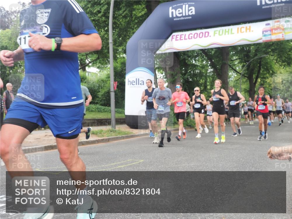 29.06.2025 - hella hamburg halbmarathon KatJ http://msf.ph/oto/8321804 29.06.2025 10:46:01 Zwischen KM18-KM19 2006, 2957, 3181, 6208, 7259, 8089 meine-sportfotos.de