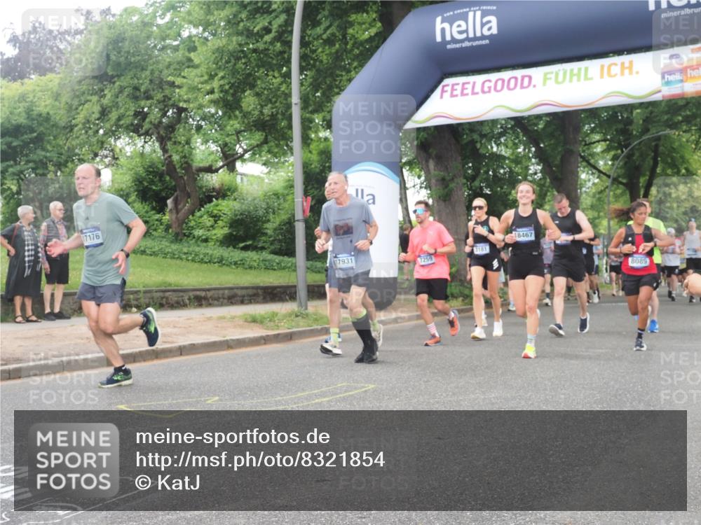 29.06.2025 - hella hamburg halbmarathon KatJ http://msf.ph/oto/8321854 29.06.2025 10:46:02 Zwischen KM18-KM19 2957, 3181, 6208, 7259, 8089 meine-sportfotos.de