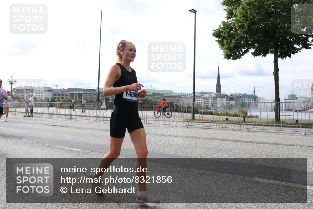 29.06.2025 - hella hamburg halbmarathon Lena Gebhardt http://msf.ph/oto/8321856 29.06.2025 10:22:54 Lombardsbrücke 14801, 1029, 1853, 2294, 2479, 2766, 2886, 3003, 3029, 3034, 3430, 3457, 3511, 3600, 3601, 4190, 4266, 4969, 5223, 5343, 5629, 5798, 6578, 6784, 6785, 6826, 6849, 6899, 7097, 7188, 7190, 7266, 7276, 7529, 7891, 7925, 8355, 8511, 8687, 8688, 8931, 9133, 9256, 9913, 10205, 10826, 12025, 12190, 12265, 13560, 13921, 14041, 14525, 14801 meine-sportfotos.de