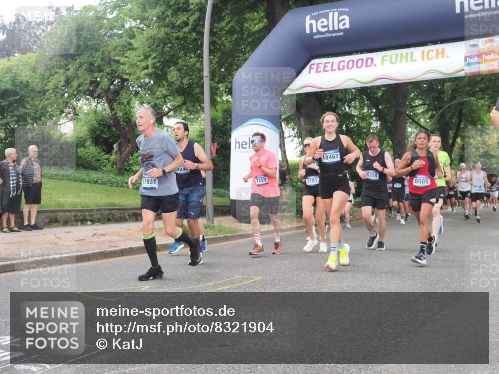 29.06.2025 - hella hamburg halbmarathon KatJ http://msf.ph/oto/8321904 29.06.2025 10:46:02 Zwischen KM18-KM19 2957, 3181, 6208, 7259, 8089 meine-sportfotos.de