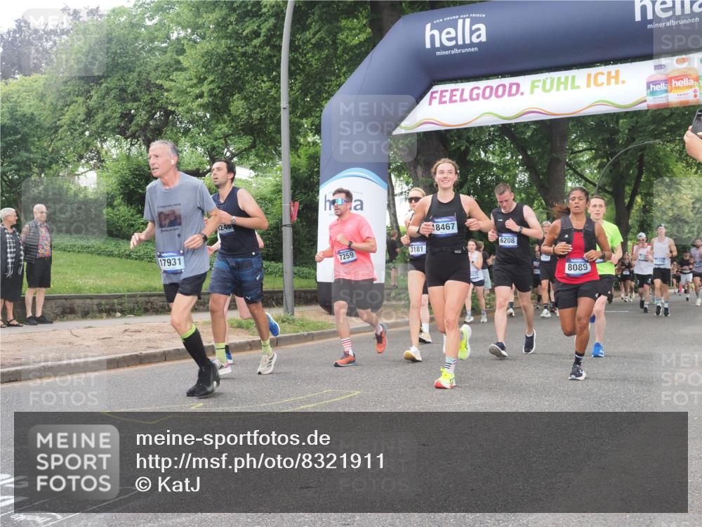 29.06.2025 - hella hamburg halbmarathon KatJ http://msf.ph/oto/8321911 29.06.2025 10:46:02 Zwischen KM18-KM19 2957, 3181, 6208, 7259, 8089 meine-sportfotos.de