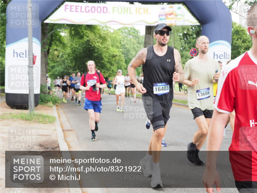 29.06.2025 - hella hamburg halbmarathon MichiJ http://msf.ph/oto/8321922 29.06.2025 10:37:22 Zwischen KM18-KM19 1381, 1630, 2013, 4261, 6115, 7100, 8112, 8437, 8657, 9491, 9597, 9695, 10860, 12203, 13225, 13688, 14012, 14526, 15620, 15803, 16403, 16891, 18489, 19020 meine-sportfotos.de