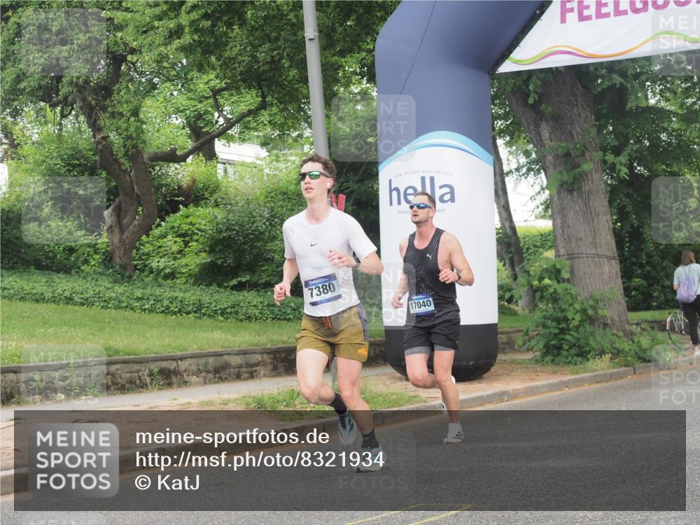 29.06.2025 - hella hamburg halbmarathon KatJ http://msf.ph/oto/8321934 29.06.2025 10:16:35 Zwischen KM18-KM19 7380 meine-sportfotos.de