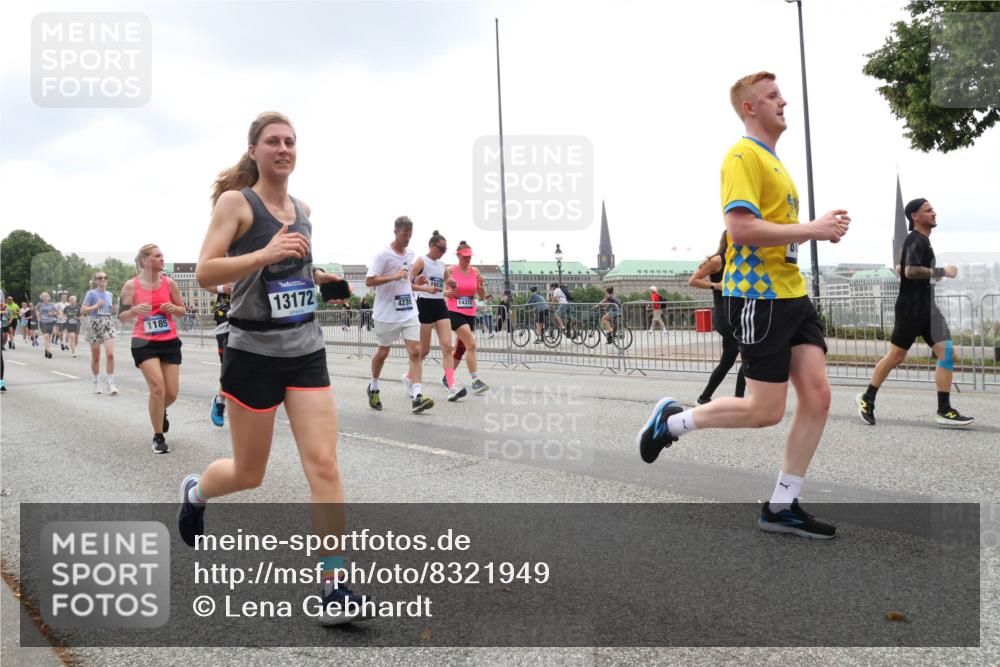 29.06.2025 - hella hamburg halbmarathon Lena Gebhardt http://msf.ph/oto/8321949 29.06.2025 10:47:18 Lombardsbrücke 1185, 13172, 4239, 1683, 14370, 1073, 1185, 1286, 1363, 1434, 1463, 1523, 1593, 1607, 1704, 1720, 1961, 2148, 2211, 2320, 2327, 2407, 2537, 2555, 2556, 2665, 2882, 2981, 2994, 3339, 3823, 4037, 4184, 4239, 4325, 4483, 4806, 4895, 4974, 4975, 5111, 5114, 5621, 5622, 5796, 5895, 5953, 6255, 6256, 6485, 6496, 6879, 6995, 7073, 7403, 7430, 7431, 7630, 7631, 8105, 8131, 8270, 8486, 8553, 8684, 8706, 8915, 8953, 8967, 9018, 11351, 11458, 11730, 11738 meine-sportfotos.de