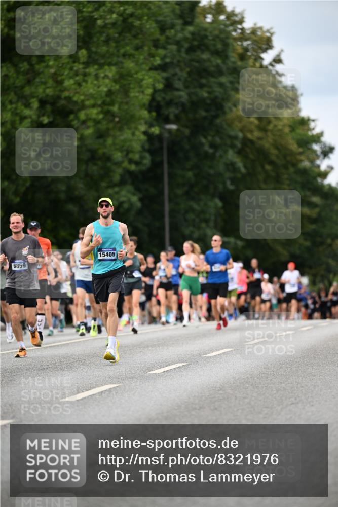 29.06.2025 - hella hamburg halbmarathon Dr. Thomas Lammeyer http://msf.ph/oto/8321976 29.06.2025 10:39:15 Kennedybrücke 1417, 1497, 1821, 1849, 2265, 2482, 3130, 3409, 4564, 4884, 5027, 5793, 6335, 6571, 6746, 6803, 6859, 7020, 7386, 7733, 8369, 9164, 9248, 9342, 10335, 10393, 10464, 10606 meine-sportfotos.de