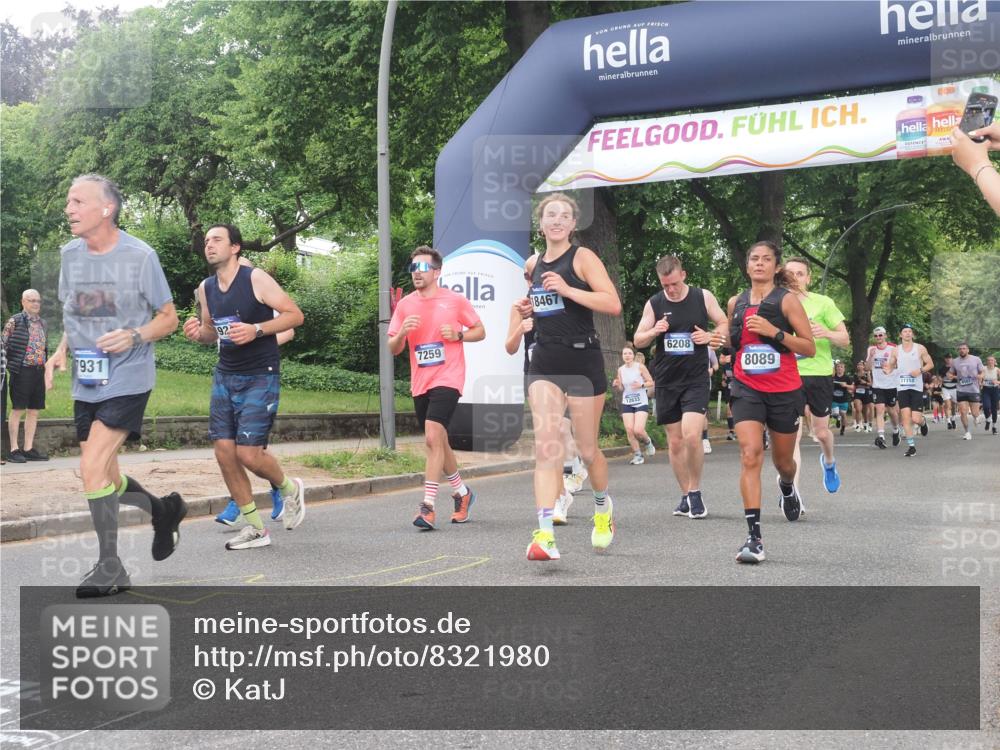 29.06.2025 - hella hamburg halbmarathon KatJ http://msf.ph/oto/8321980 29.06.2025 10:46:03 Zwischen KM18-KM19 2957, 3181, 6208, 7259, 7287, 8089 meine-sportfotos.de