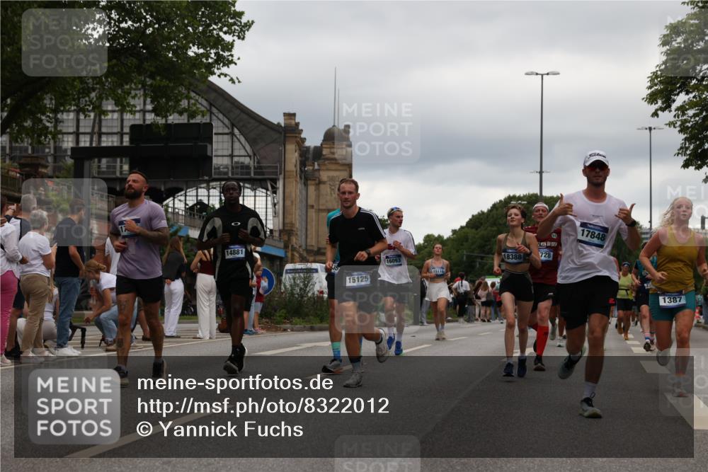 29.06.2025 - hella hamburg halbmarathon Yannick Fuchs http://msf.ph/oto/8322012 29.06.2025 10:51:14 20KM 1200, 1239, 1387, 1563, 1715, 1719, 1972, 2282, 2417, 2652, 2676, 4167, 4261, 5015, 5134, 5457, 5458, 5728, 6272, 6720, 7159, 7269, 8744, 9577, 10383, 10408, 11043, 11832, 12144, 12509, 12773, 12774, 13245, 13376, 13523, 13664, 14361, 14737, 14881, 14951, 15090, 15110, 15125, 15189, 15220, 15349, 15664, 16093, 16418, 16830, 16909, 17160, 17201, 17758, 17769, 17779, 17828, 17848, 18388 meine-sportfotos.de