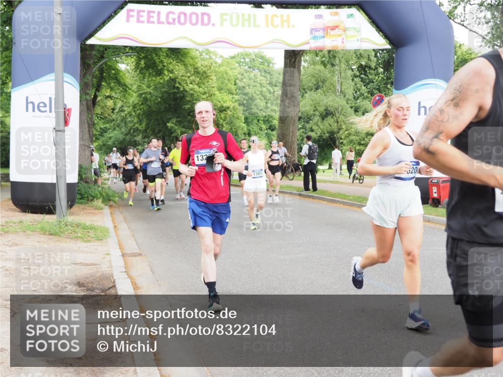 29.06.2025 - hella hamburg halbmarathon MichiJ http://msf.ph/oto/8322104 29.06.2025 10:37:22 Zwischen KM18-KM19 1381, 1630, 2013, 4261, 6115, 7100, 8112, 8437, 8657, 9491, 9597, 9695, 10860, 12203, 13225, 13688, 14012, 14526, 15620, 15803, 16403, 16891, 18489, 19020 meine-sportfotos.de
