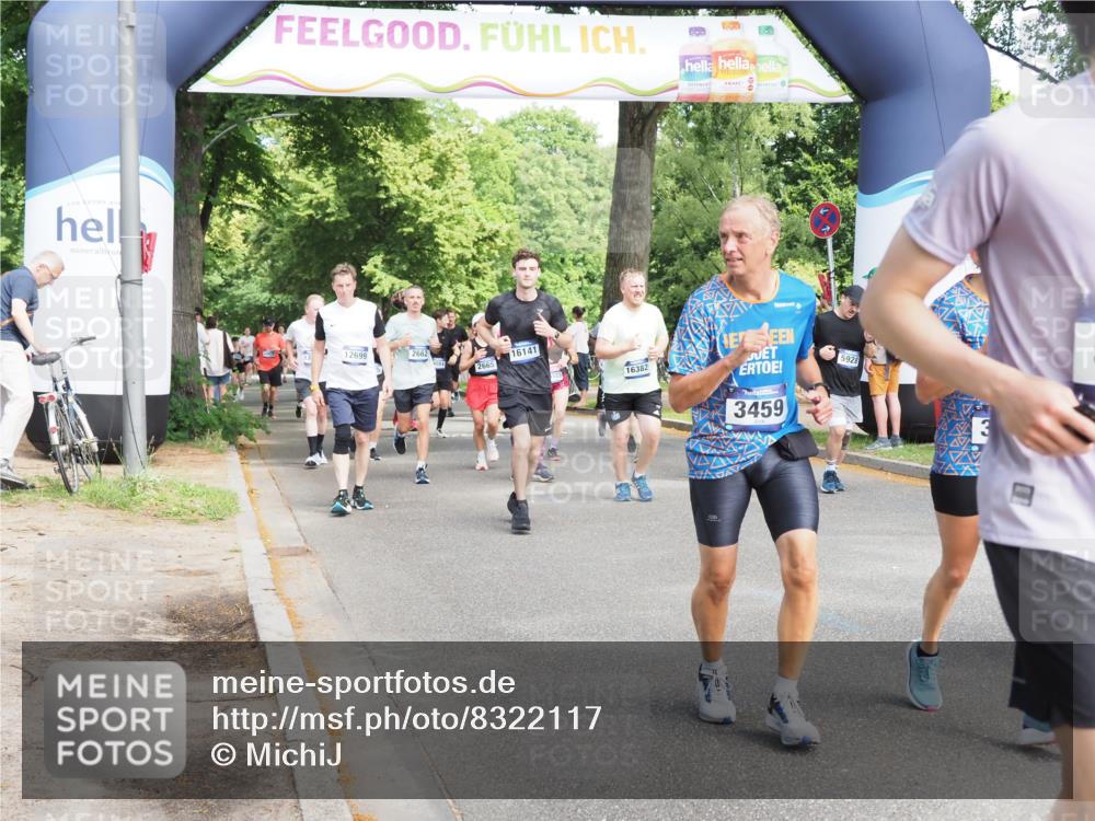 29.06.2025 - hella hamburg halbmarathon MichiJ http://msf.ph/oto/8322117 29.06.2025 11:33:17 Zwischen KM18-KM19 2662, 2665, 3459, 3460, 4471, 4676, 5666, 5755, 5928, 7165, 9604, 9831, 12699, 13852, 16055, 16141, 16382, 16743, 18323 meine-sportfotos.de
