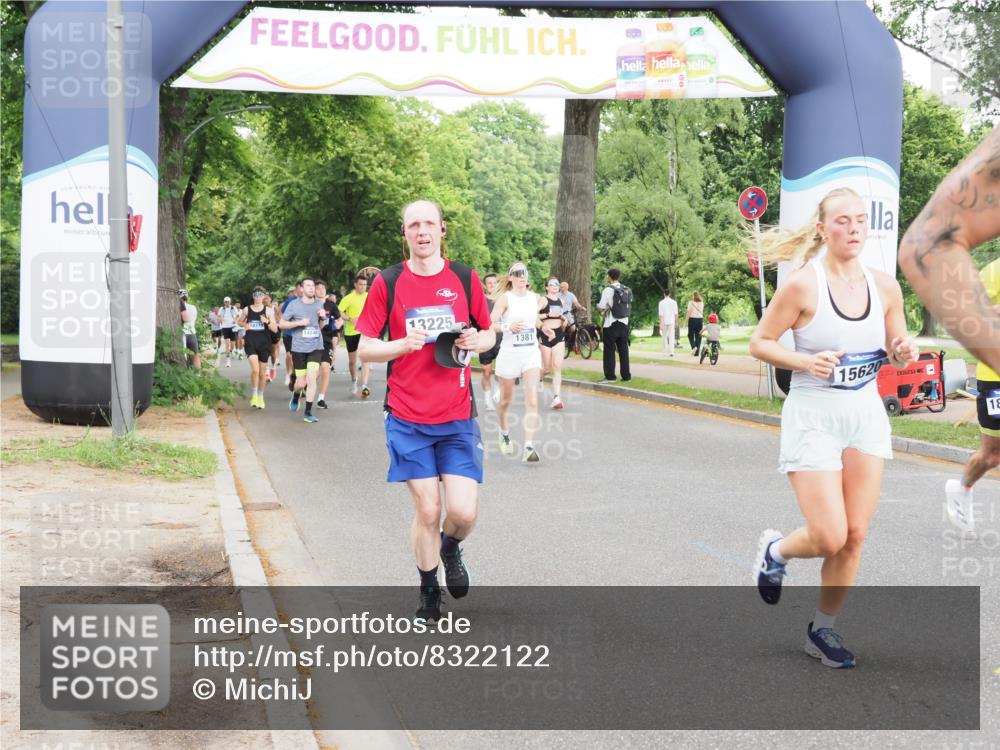 29.06.2025 - hella hamburg halbmarathon MichiJ http://msf.ph/oto/8322122 29.06.2025 10:37:22 Zwischen KM18-KM19 1381, 1630, 2013, 4261, 6115, 7100, 8112, 8437, 8657, 9491, 9597, 9695, 10860, 12203, 13225, 13688, 14012, 14526, 15620, 15803, 16403, 16891, 18489, 19020 meine-sportfotos.de
