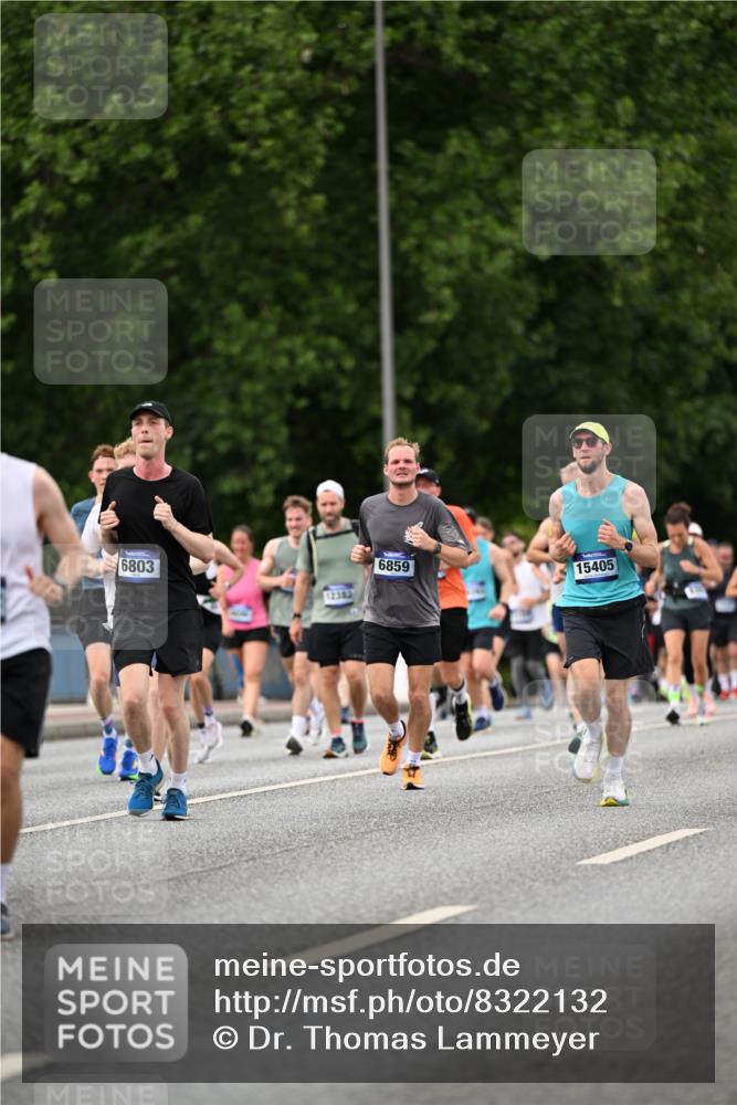 29.06.2025 - hella hamburg halbmarathon Dr. Thomas Lammeyer http://msf.ph/oto/8322132 29.06.2025 10:39:16 Kennedybrücke 1417, 1497, 1821, 1849, 2265, 2482, 3130, 3409, 4564, 4884, 5027, 5793, 6335, 6379, 6571, 6746, 6803, 6859, 7020, 7386, 7733, 8369, 9164, 9248, 9342, 10335, 10393, 10464, 10606, 11320 meine-sportfotos.de