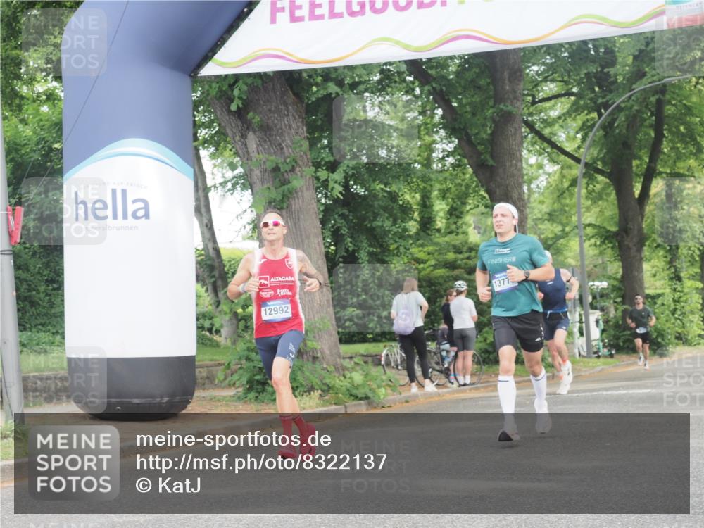 29.06.2025 - hella hamburg halbmarathon KatJ http://msf.ph/oto/8322137 29.06.2025 10:16:37 Zwischen KM18-KM19 7380 meine-sportfotos.de