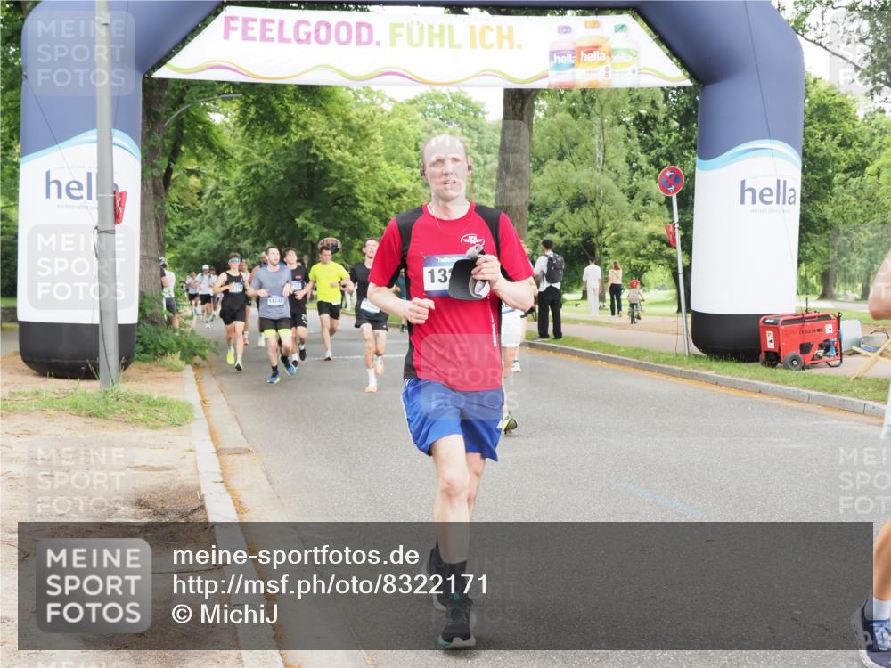 29.06.2025 - hella hamburg halbmarathon MichiJ http://msf.ph/oto/8322171 29.06.2025 10:37:23 Zwischen KM18-KM19 1381, 1630, 2013, 4261, 6115, 7100, 8112, 8657, 9491, 9695, 10860, 13225, 13688, 14012, 14526, 15523, 15620, 15803, 16403, 16891, 18489, 19020 meine-sportfotos.de