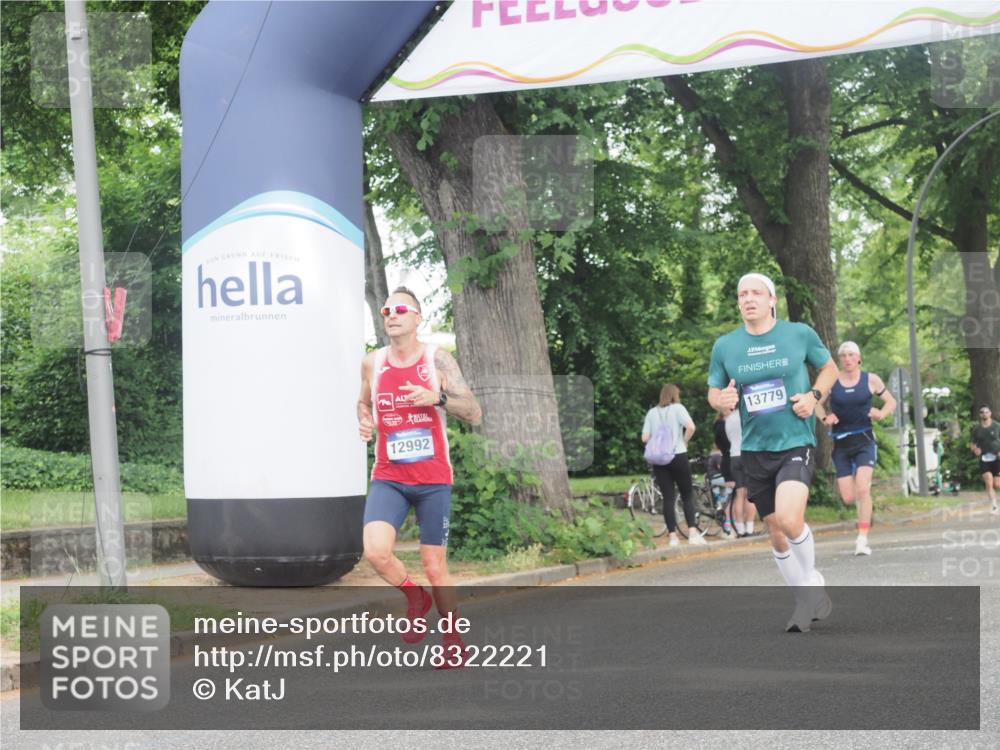 29.06.2025 - hella hamburg halbmarathon KatJ http://msf.ph/oto/8322221 29.06.2025 10:16:38 Zwischen KM18-KM19 7380 meine-sportfotos.de