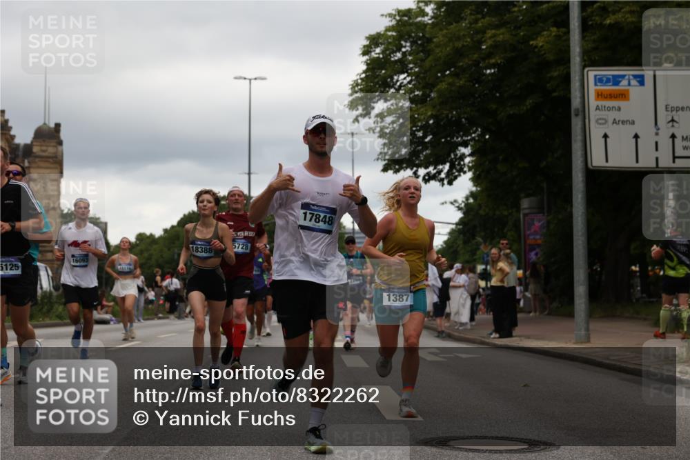 29.06.2025 - hella hamburg halbmarathon Yannick Fuchs http://msf.ph/oto/8322262 29.06.2025 10:51:15 20KM 1200, 1239, 1387, 1563, 1715, 1719, 1972, 2282, 2417, 2652, 2676, 4167, 4261, 5015, 5134, 5457, 5458, 5728, 6272, 6720, 6892, 7159, 7269, 8744, 9577, 10383, 10408, 11043, 11832, 12144, 12509, 12773, 12774, 13245, 13376, 13523, 13664, 14361, 14737, 14881, 14951, 15090, 15110, 15125, 15189, 15220, 15349, 15664, 16093, 16418, 16830, 16909, 17160, 17201, 17758, 17769, 17828, 17848, 18388 meine-sportfotos.de