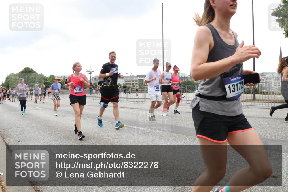 29.06.2025 - hella hamburg halbmarathon Lena Gebhardt http://msf.ph/oto/8322278 29.06.2025 10:47:18 Lombardsbrücke 17015, 1185, 147, 4239, 16836, 1437, 13172, 1073, 1185, 1286, 1363, 1434, 1463, 1523, 1593, 1607, 1704, 1720, 1961, 2148, 2211, 2320, 2327, 2407, 2537, 2555, 2556, 2665, 2882, 2981, 2994, 3339, 3823, 4037, 4184, 4239, 4325, 4483, 4806, 4895, 4974, 4975, 5111, 5114, 5621, 5622, 5796, 5895, 5953, 6255, 6256, 6485, 6496, 6879, 6995, 7073, 7403, 7430, 7431, 7630, 7631, 8105, 8131, 8270, 8486, 8553, 8684, 8706, 8915, 8953, 8967, 9018, 11351, 11458, 11730, 11738 meine-sportfotos.de