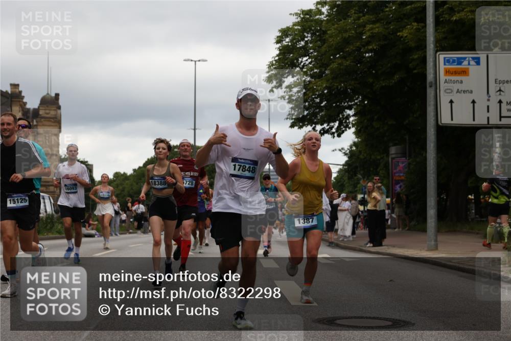 29.06.2025 - hella hamburg halbmarathon Yannick Fuchs http://msf.ph/oto/8322298 29.06.2025 10:51:15 20KM 1200, 1239, 1387, 1563, 1715, 1719, 1972, 2282, 2417, 2652, 2676, 4167, 4261, 5015, 5134, 5457, 5458, 5728, 6272, 6720, 6892, 7159, 7269, 8744, 9577, 10383, 10408, 11043, 11832, 12144, 12509, 12773, 12774, 13245, 13376, 13523, 13664, 14361, 14737, 14881, 14951, 15090, 15110, 15125, 15189, 15220, 15349, 15664, 16093, 16418, 16830, 16909, 17160, 17201, 17758, 17769, 17828, 17848, 18388 meine-sportfotos.de