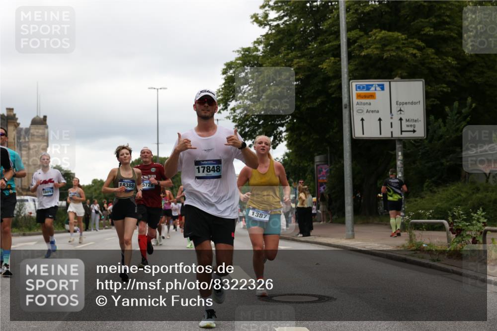 29.06.2025 - hella hamburg halbmarathon Yannick Fuchs http://msf.ph/oto/8322326 29.06.2025 10:51:15 20KM 1200, 1239, 1387, 1563, 1715, 1719, 1972, 2282, 2417, 2652, 2676, 4167, 4261, 5015, 5134, 5457, 5458, 5728, 6272, 6720, 6892, 7159, 7269, 8744, 9577, 10383, 10408, 11043, 11832, 12144, 12509, 12773, 12774, 13245, 13376, 13523, 13664, 14361, 14737, 14881, 14951, 15090, 15110, 15125, 15189, 15220, 15349, 15664, 16093, 16418, 16830, 16909, 17160, 17201, 17758, 17769, 17828, 17848, 18388 meine-sportfotos.de