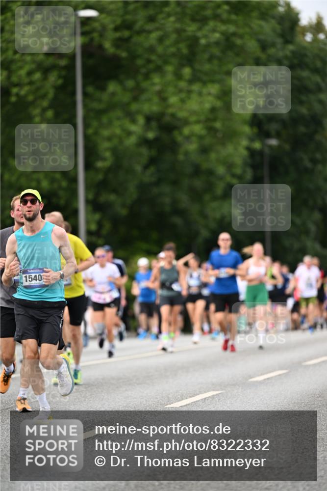 29.06.2025 - hella hamburg halbmarathon Dr. Thomas Lammeyer http://msf.ph/oto/8322332 29.06.2025 10:39:19 Kennedybrücke 1417, 1497, 1821, 1849, 2265, 2482, 3130, 3409, 4564, 4884, 5027, 5793, 6335, 6379, 6571, 6746, 6803, 6859, 7020, 7386, 7733, 8369, 9164, 9248, 9342, 10335, 10358, 10393, 10464, 10606, 11320 meine-sportfotos.de