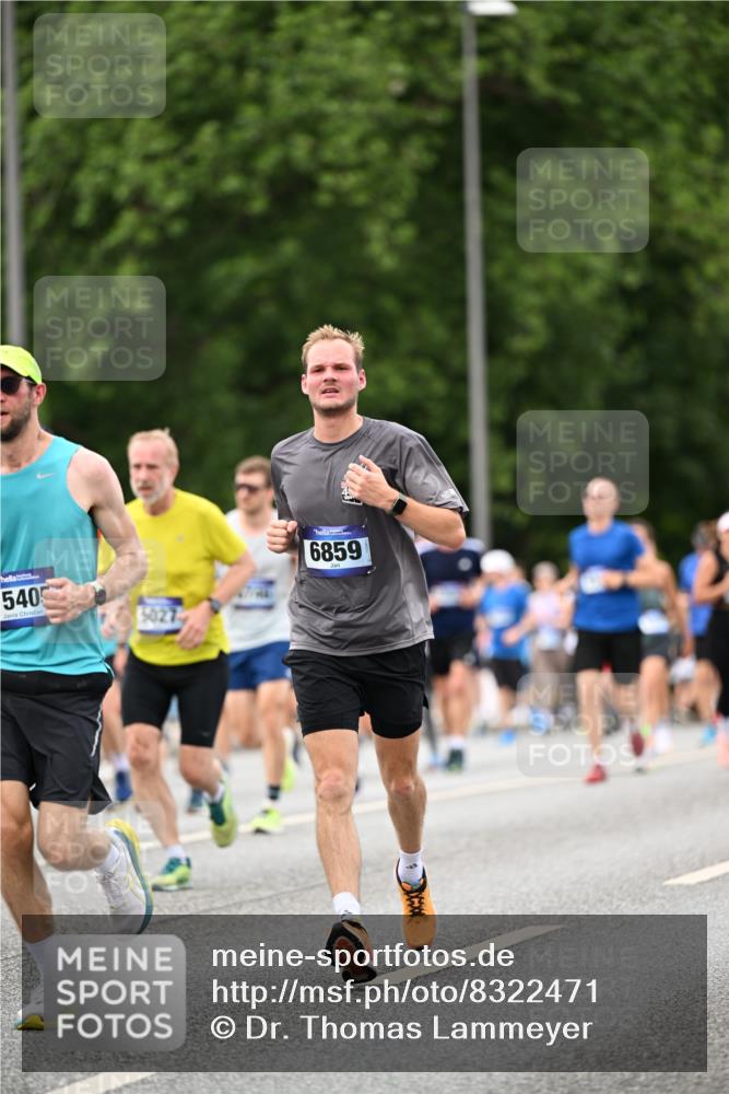 29.06.2025 - hella hamburg halbmarathon Dr. Thomas Lammeyer http://msf.ph/oto/8322471 29.06.2025 10:39:21 Kennedybrücke 1417, 1497, 1821, 1849, 2265, 2482, 3130, 3170, 3409, 3958, 4333, 4564, 4696, 4884, 5027, 5793, 6335, 6365, 6379, 6397, 6571, 6746, 6803, 6859, 7020, 7386, 7733, 8249, 8369, 9164, 9248, 9342, 10335, 10358, 10393, 10464, 10606, 11320 meine-sportfotos.de