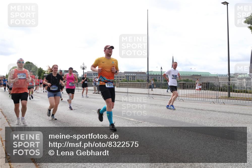 29.06.2025 - hella hamburg halbmarathon Lena Gebhardt http://msf.ph/oto/8322575 29.06.2025 10:23:00 Lombardsbrücke 12190, 15469, 361, 16801, 1029, 5629, 1029, 1853, 2294, 2479, 2766, 2886, 2925, 3003, 3029, 3034, 3430, 3600, 3601, 4190, 4266, 4793, 5223, 5343, 5629, 5798, 6502, 6578, 6784, 6785, 6849, 6899, 7188, 7190, 7266, 7276, 7529, 7891, 7925, 8355, 8687, 8688, 8716, 8918, 8920, 8931, 9133, 9256, 9301, 9877, 9913, 10205, 10739, 10826, 12025, 12073, 12190, 12265, 13560, 13921, 14041, 14338, 14525, 14801, 16416, 16558, 17013, 17099, 17207, 17299 meine-sportfotos.de