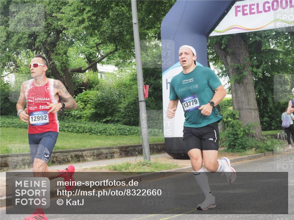 29.06.2025 - hella hamburg halbmarathon KatJ http://msf.ph/oto/8322660 29.06.2025 10:16:39 Zwischen KM18-KM19 7380 meine-sportfotos.de