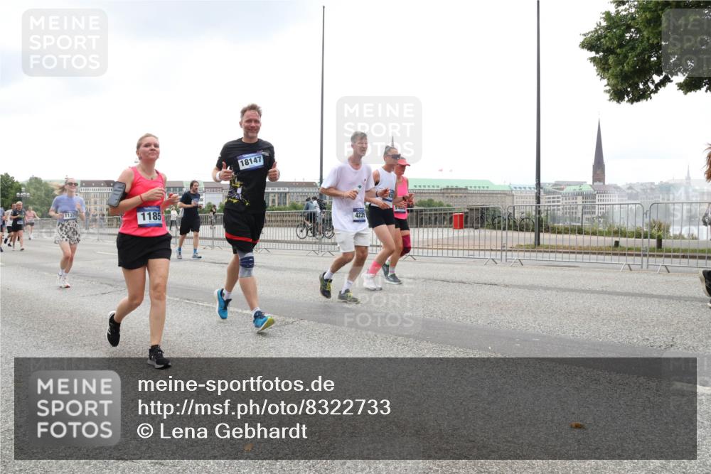 29.06.2025 - hella hamburg halbmarathon Lena Gebhardt http://msf.ph/oto/8322733 29.06.2025 10:47:19 Lombardsbrücke 11378, 1185, 18147, 4239, 1073, 1185, 1286, 1363, 1434, 1463, 1523, 1593, 1607, 1704, 1720, 1961, 2148, 2211, 2327, 2407, 2537, 2555, 2556, 2665, 2882, 2981, 2994, 3339, 3823, 4037, 4184, 4239, 4325, 4483, 4806, 4895, 4974, 4975, 5111, 5114, 5621, 5622, 5796, 5895, 5953, 6255, 6256, 6485, 6496, 6879, 6995, 7073, 7403, 7430, 7431, 7630, 7631, 8105, 8131, 8270, 8486, 8684, 8706, 8915, 8953, 8967, 9018, 11351, 11458, 11730, 11738 meine-sportfotos.de