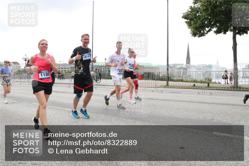 29.06.2025 - hella hamburg halbmarathon Lena Gebhardt http://msf.ph/oto/8322889 29.06.2025 10:47:19 Lombardsbrücke 1185, 18147, 4239, 1683, 1073, 1185, 1286, 1363, 1434, 1463, 1523, 1593, 1607, 1704, 1720, 1961, 2148, 2211, 2327, 2407, 2537, 2555, 2556, 2665, 2882, 2981, 2994, 3339, 3823, 4037, 4184, 4239, 4325, 4483, 4806, 4895, 4974, 4975, 5111, 5114, 5621, 5622, 5796, 5895, 5953, 6255, 6256, 6485, 6496, 6879, 6995, 7073, 7403, 7430, 7431, 7630, 7631, 8105, 8131, 8270, 8486, 8684, 8706, 8915, 8953, 8967, 9018, 11351, 11458, 11730, 11738 meine-sportfotos.de